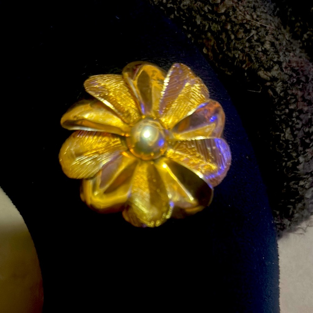 Gold Floral Brooch